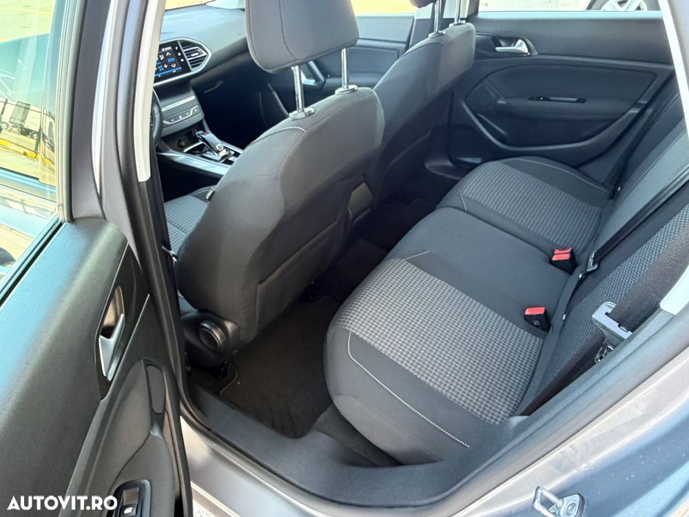 Peugeot 308 BlueHDi FAP 130 EAT8 Stop & Start Allure Pack - 9