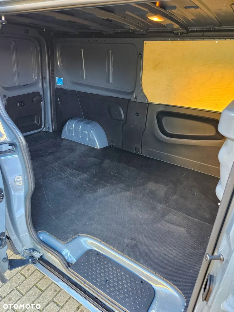 Renault Trafic - 19