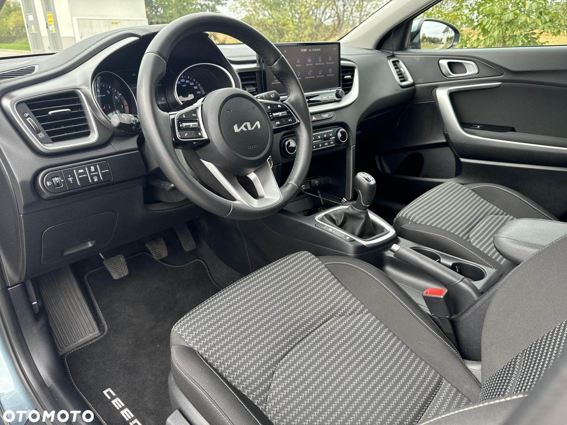 Kia Ceed 1.5 T-GDI M - 9