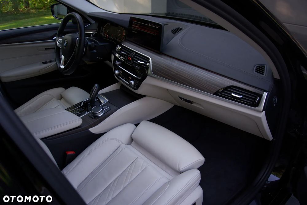 BMW Seria 5 530i xDrive mHEV Luxury Line - 20