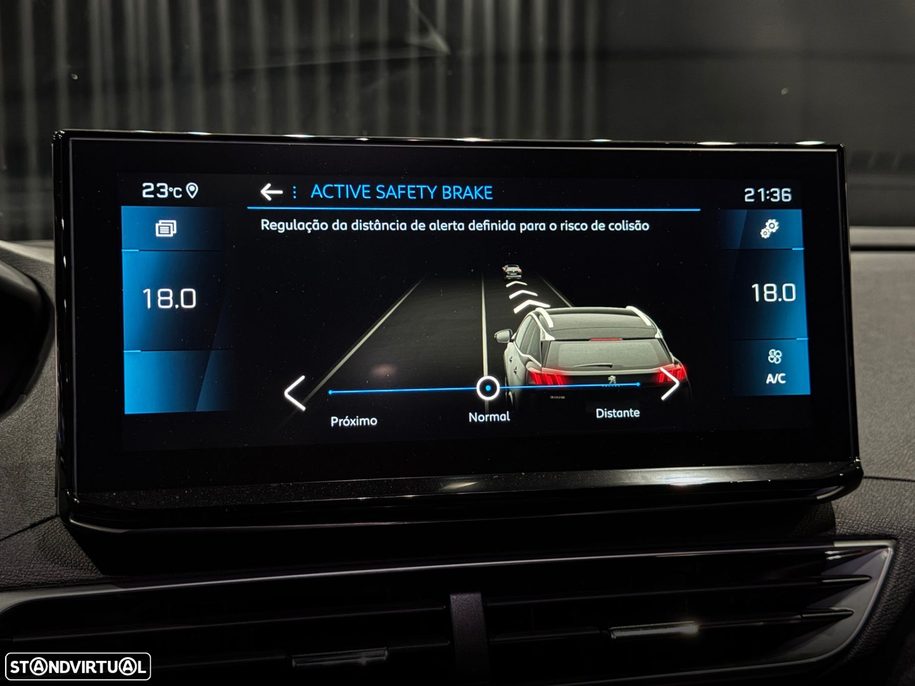 Peugeot 3008 1.2 PureTech Allure Pack EAT8 - 28