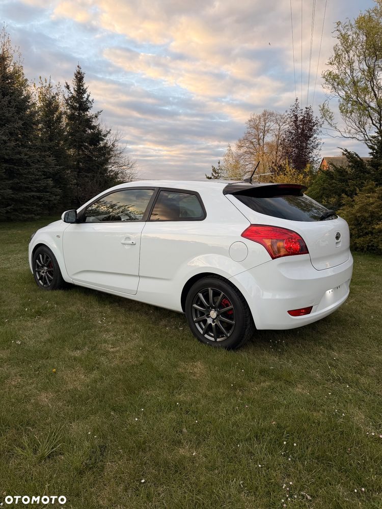 Kia ProCeed 1.4 CVVT Edition 7 - 12