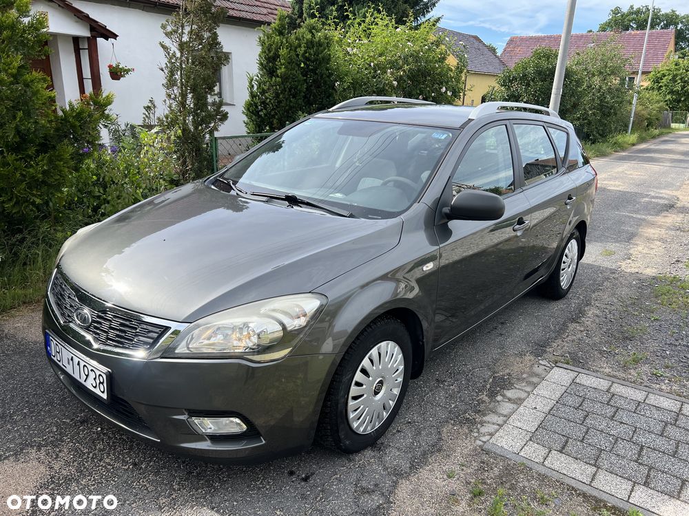 Kia Ceed 1.4 L - 1