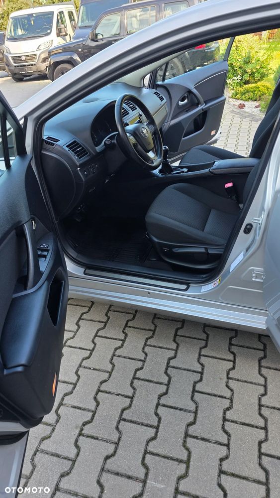 Toyota Avensis 2.0 Executive - 15