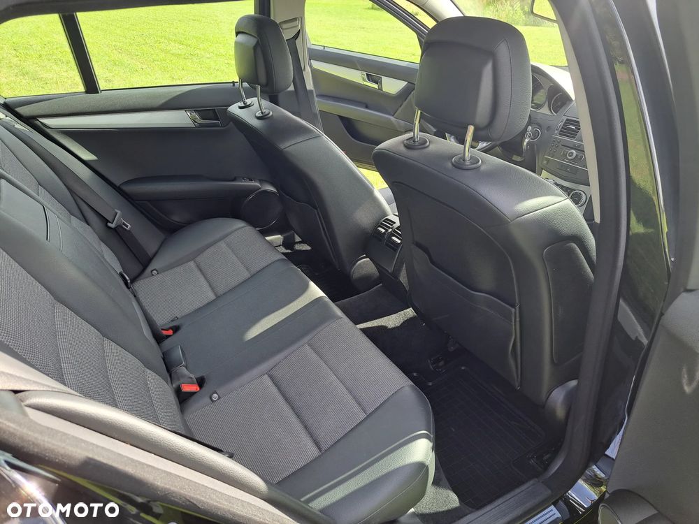 Mercedes-Benz Klasa C 220 CDI DPF Automatik BlueEFFICIENCY Avantgarde - 10