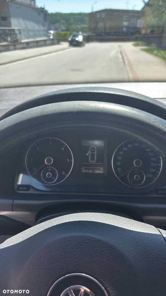 Volkswagen Touran 1.6 TDI DPF Trendline - 10