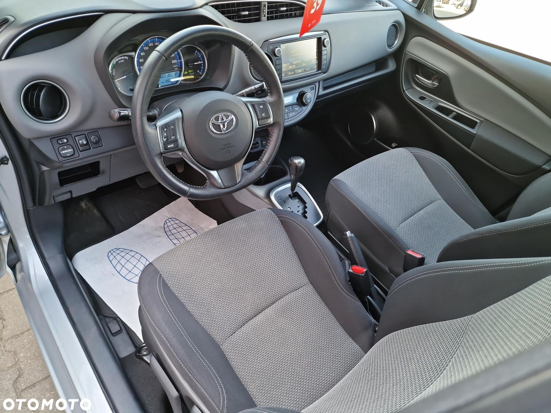 Toyota Yaris - 10