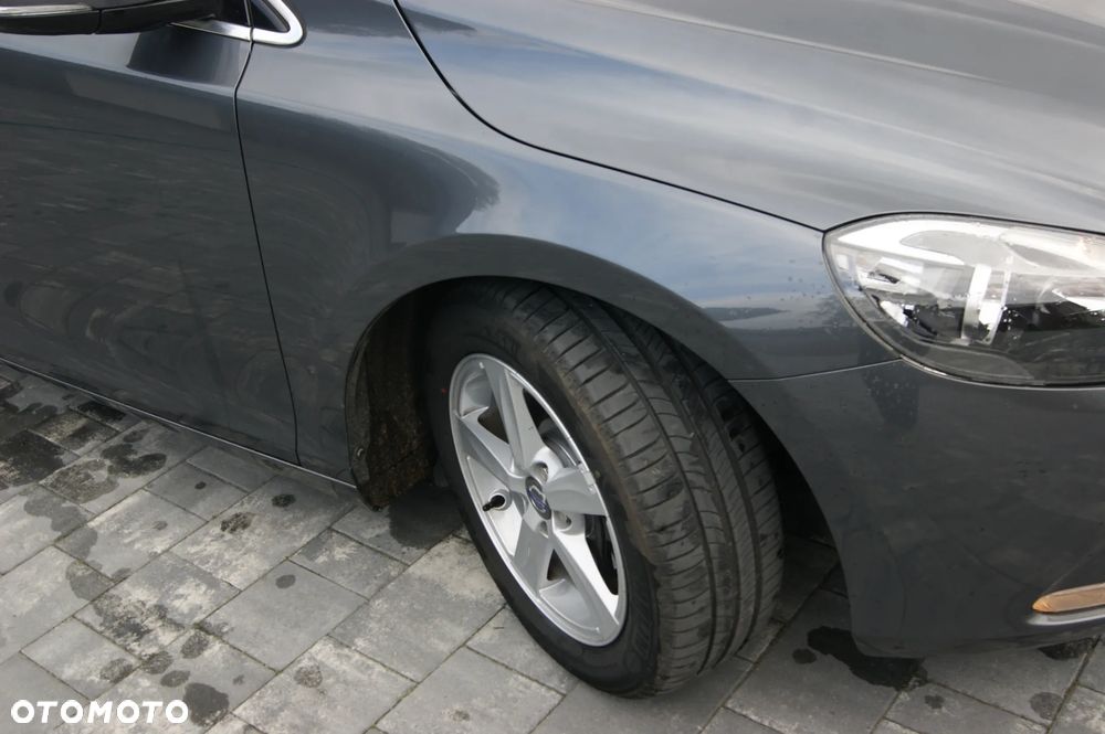 Volvo V40 D3 Momentum - 17