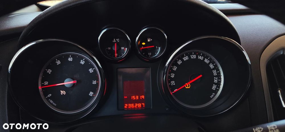 Opel Astra 1.6 Sports Tourer Design Edition - 23