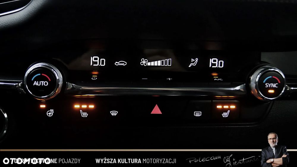 Mazda 3 e-SKYACTIV-G 150 M HYBRID DRIVE EXCLUSIVE-LINE - 20