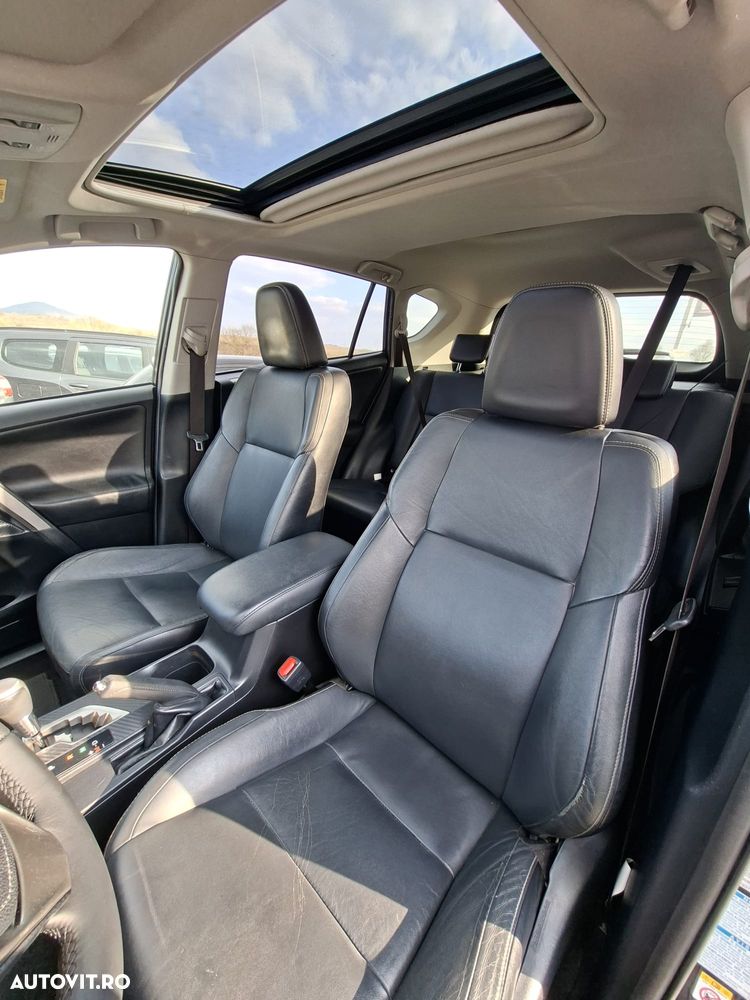 Toyota RAV4 - 18