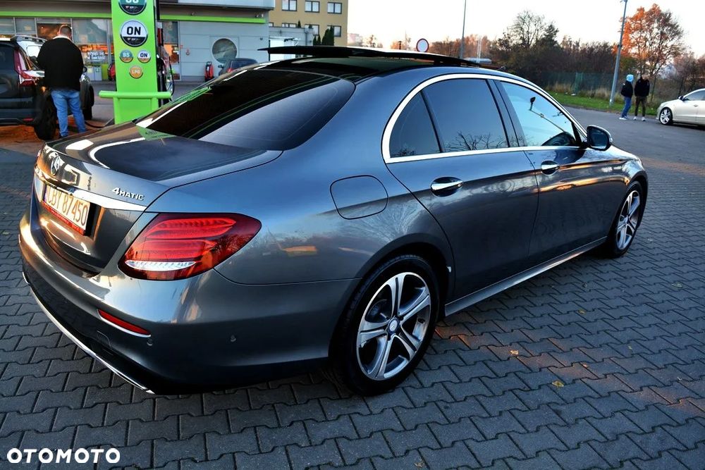Mercedes-Benz Klasa E 250 9G-TRONIC AMG Line - 20