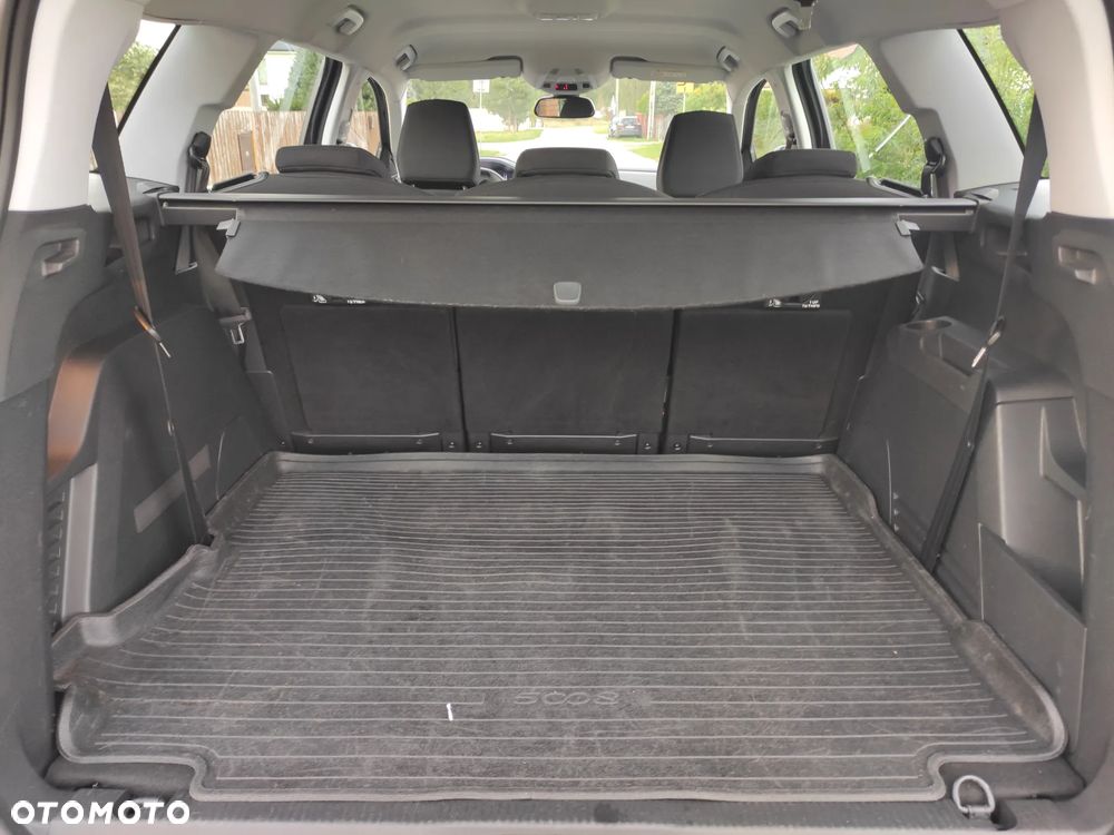 Peugeot 5008 1.2 PureTech Active S&S EAT8 - 17
