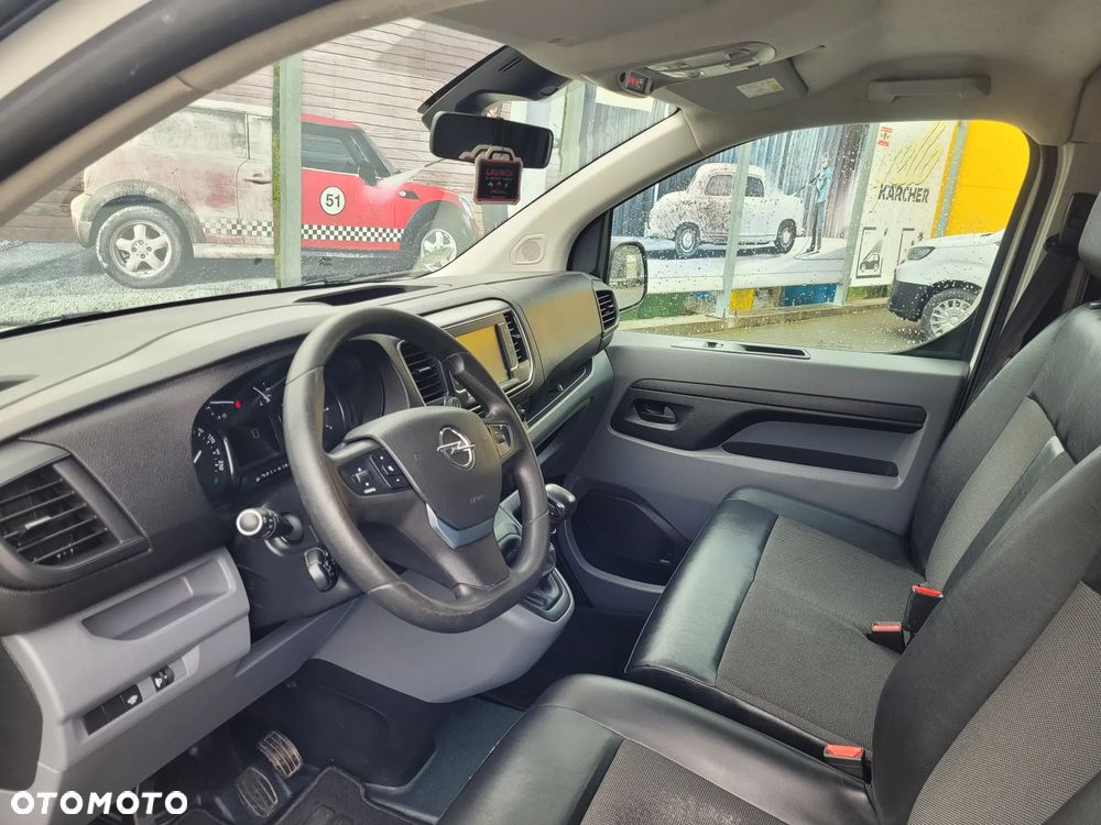 Opel Vivaro - 8