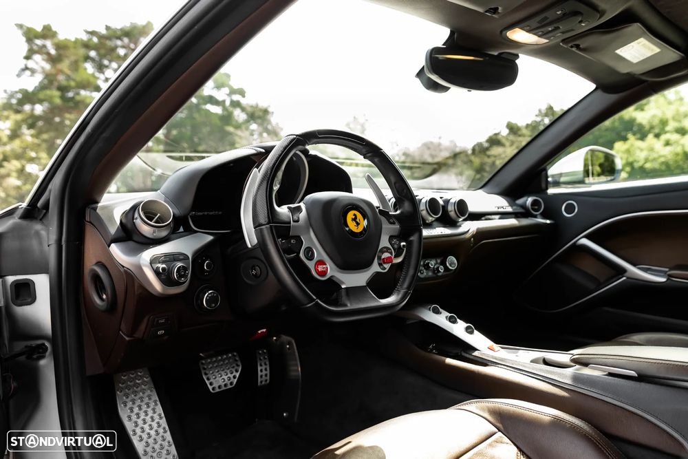 Ferrari F12 Berlinetta Hele - 26