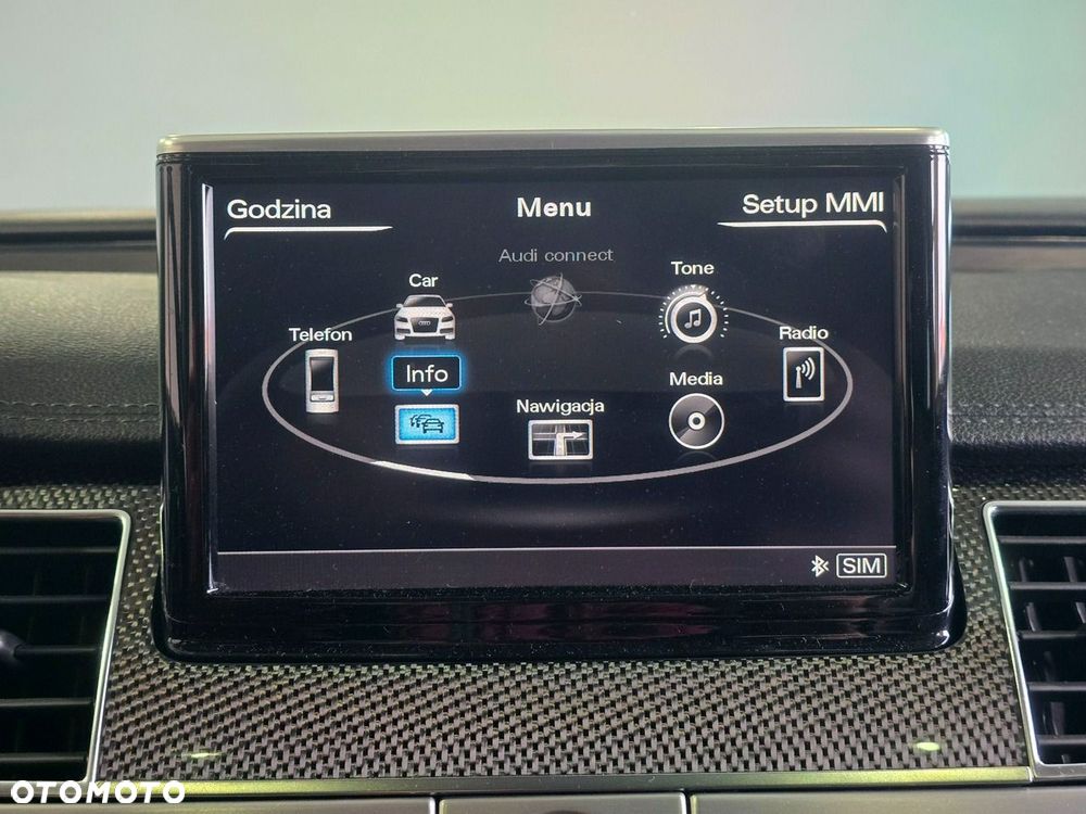 Audi S8 - 25