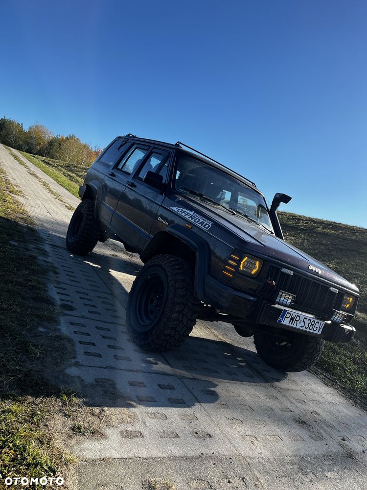 Jeep Cherokee - 3