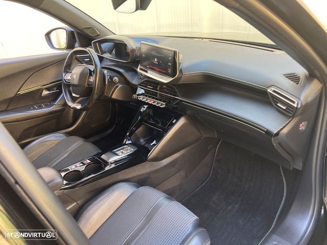 Peugeot 2008 1.5 BlueHDi GT EAT8 - 38
