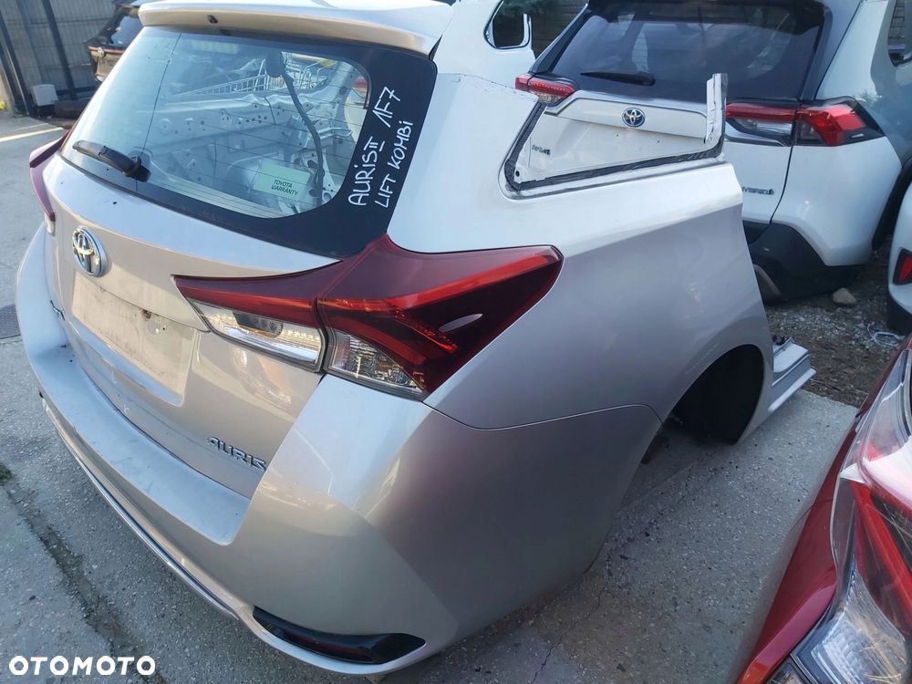 Toyota Auris II błotnik prawy tył KOMBI ćwiartka tylna prawa - 4