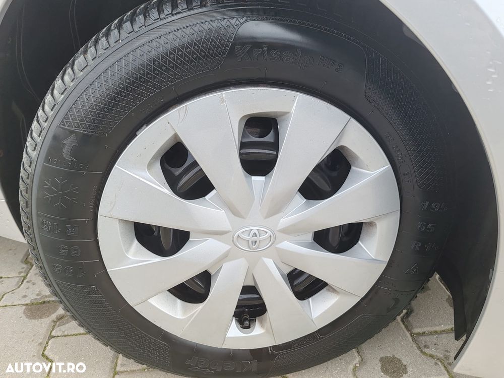 Toyota Corolla 1.8 HSD Business - 22