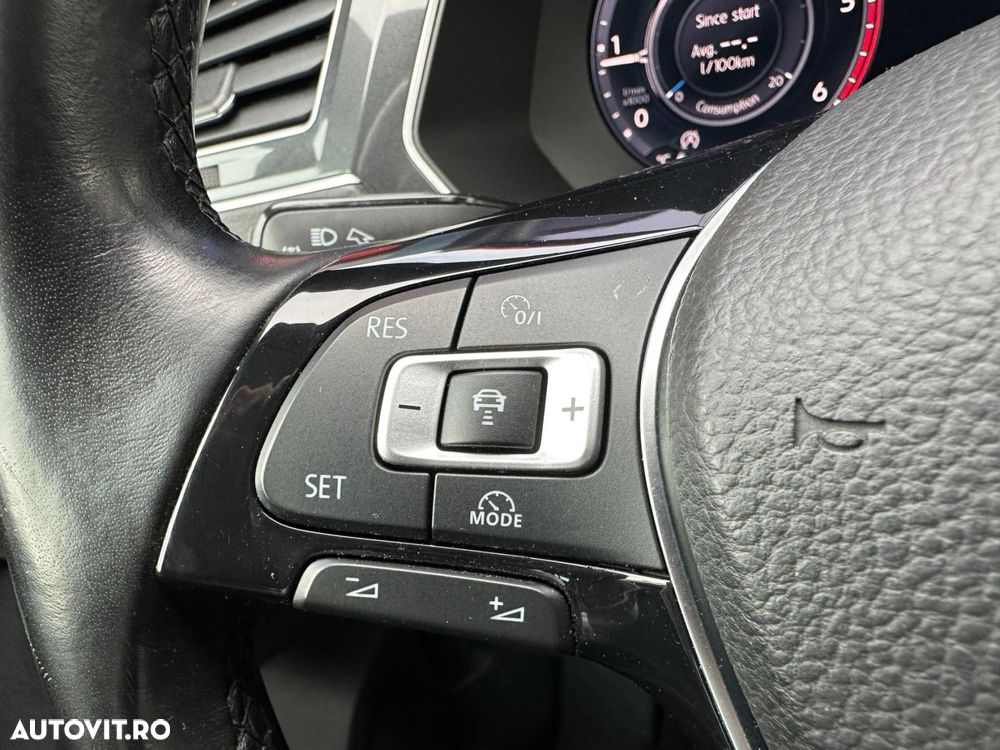 Volkswagen Tiguan - 14