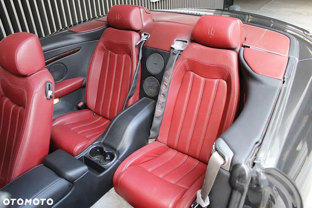 Maserati GranCabrio - 16