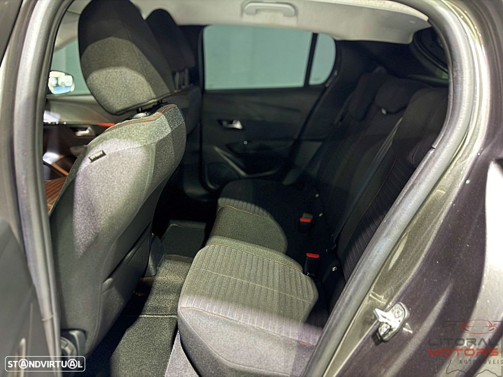 Peugeot 208 1.2 PureTech SE Style - 16