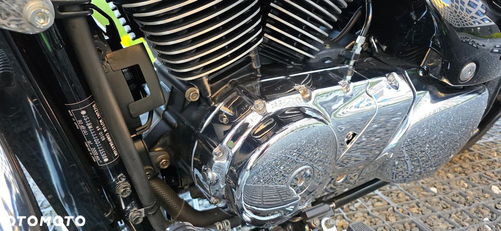 Suzuki Intruder - 8