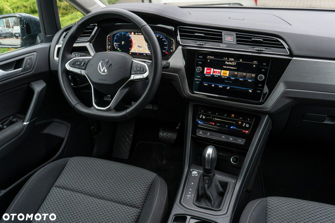 Volkswagen Touran - 21