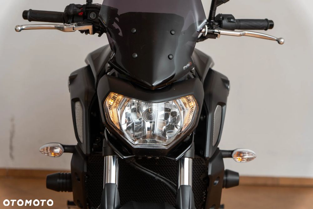 Yamaha MT - 8