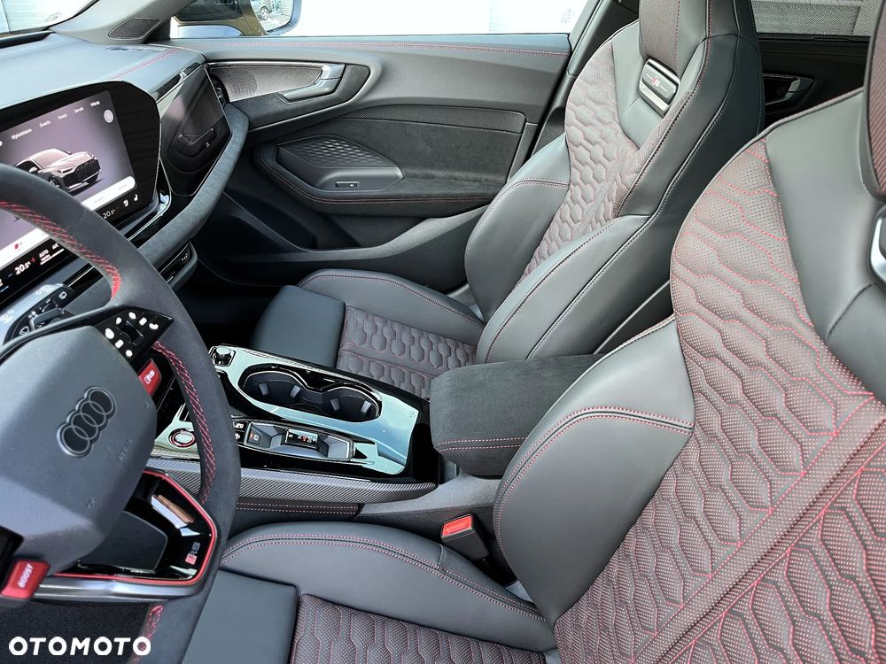 Audi RS5 Avant - 17