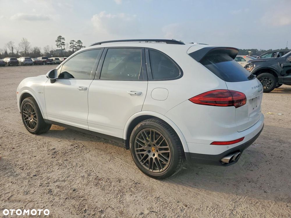 Porsche Cayenne S E-Hybrid Platinum Edition - 3