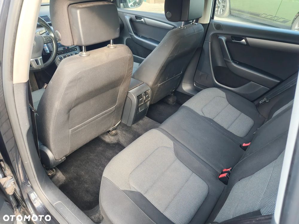 Volkswagen Passat 2.0 Blue TDI SCR Comfortline - 21
