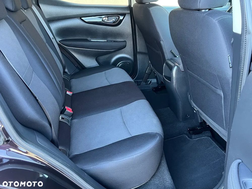 Nissan Qashqai 1.6 DCi Xtronic N-Connecta - 17