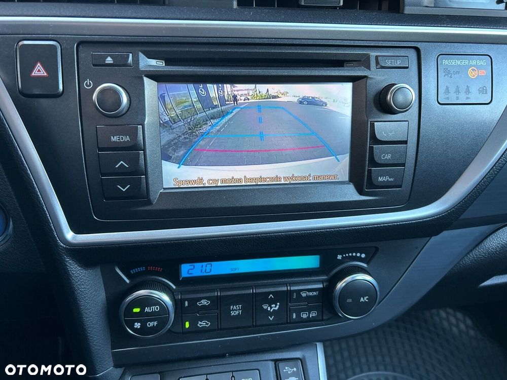 Toyota Auris - 15