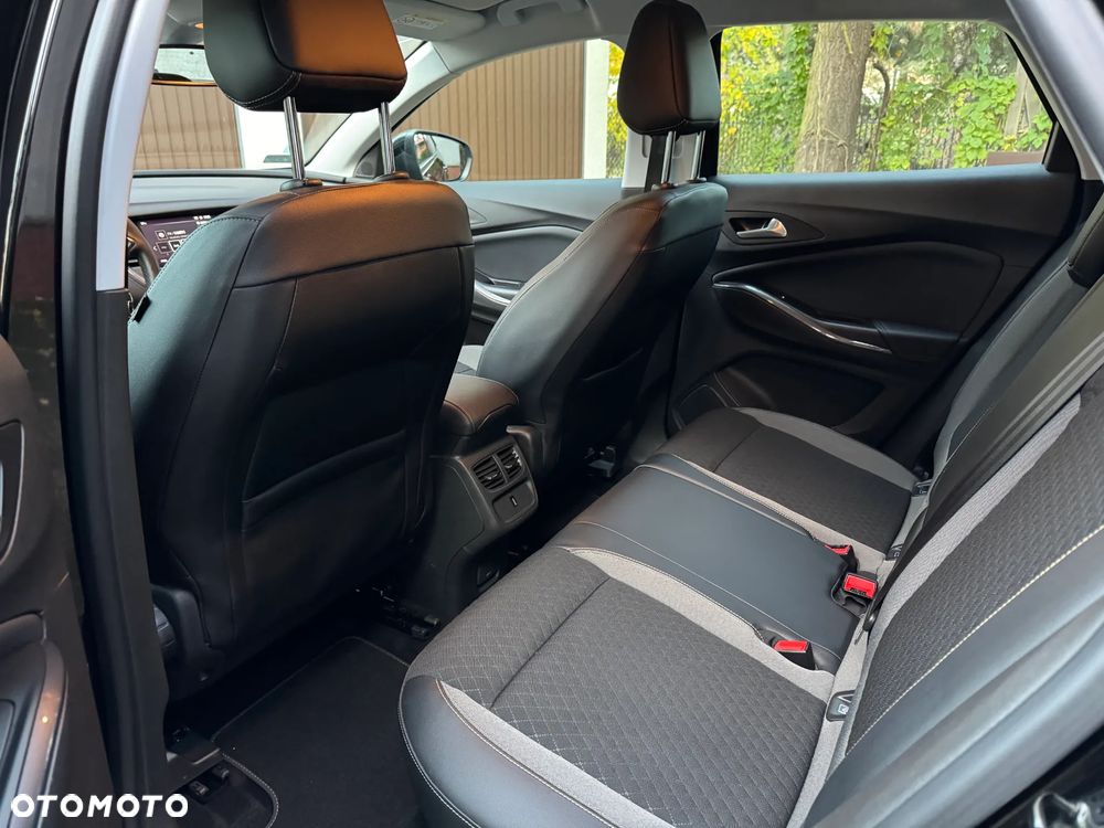 Opel Grandland X 1.6 T Elite S&S - 13