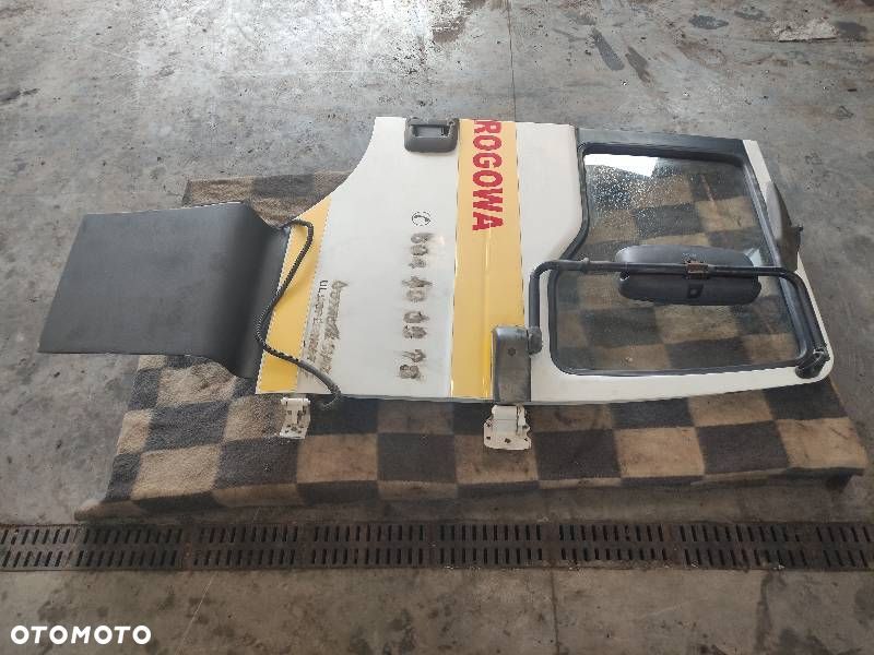 DRZWI KOMPLETNE PRAWY PRZÓD MAN TGA - 1