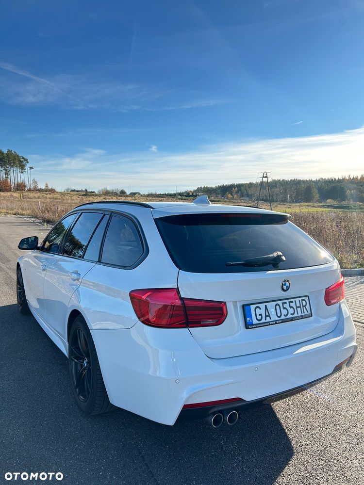 BMW Seria 3 320d M Sport - 4