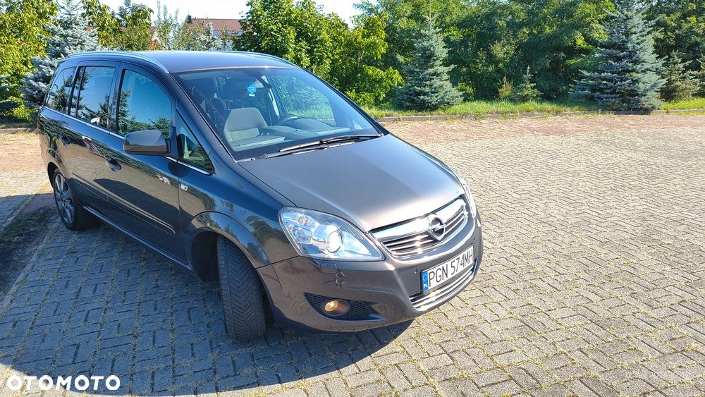 Opel Zafira - 10