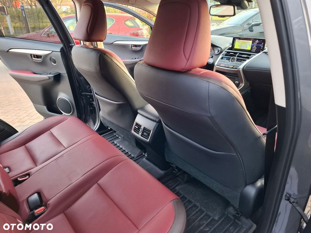 Lexus NX 300h Comfort AWD - 23