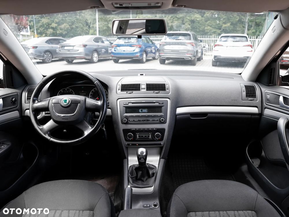 Skoda Octavia 1.8 TSI Ambiente - 14