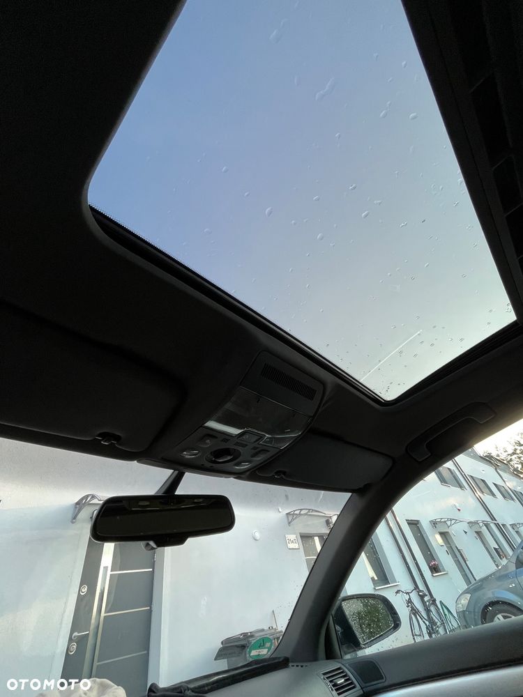 Audi A4 Avant 2.0 TDI - 10