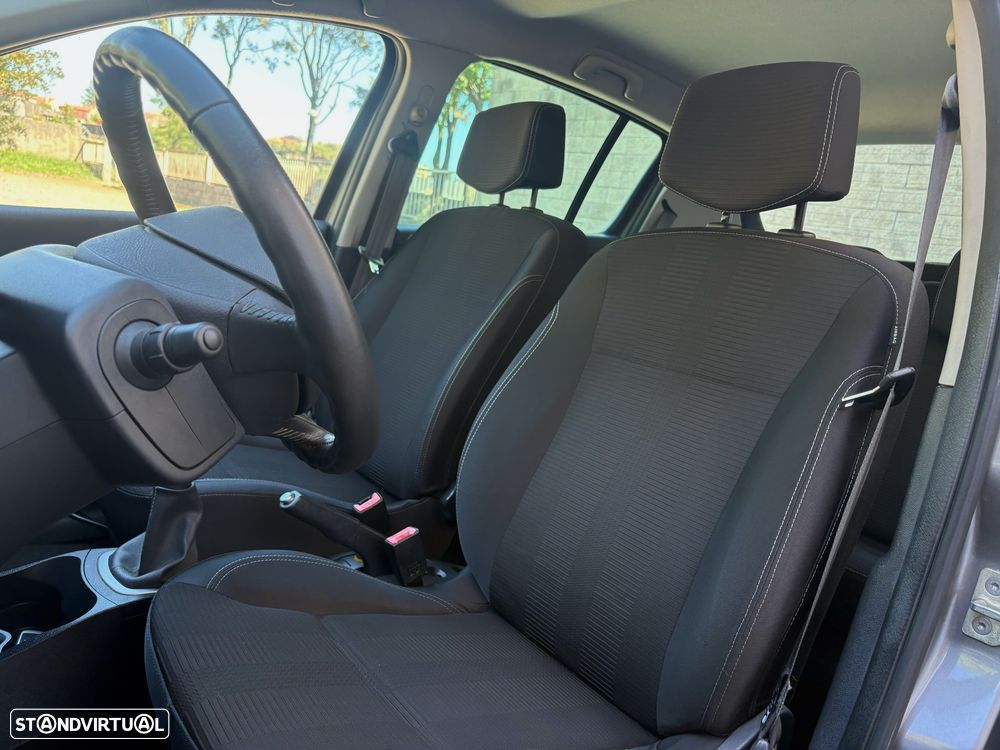 Renault Clio 1.2 16V Dynamique S - 7