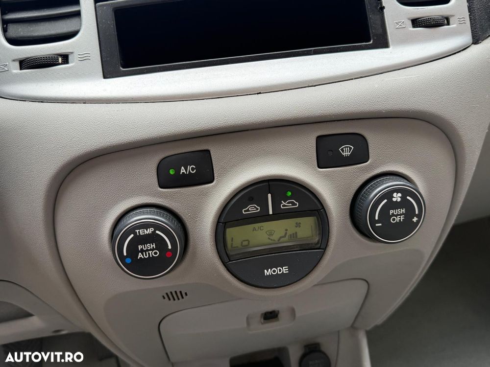 Hyundai Accent - 16