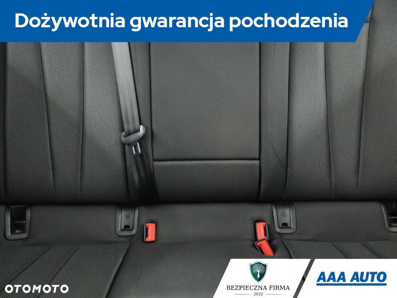 Audi A4 Limousine - 12