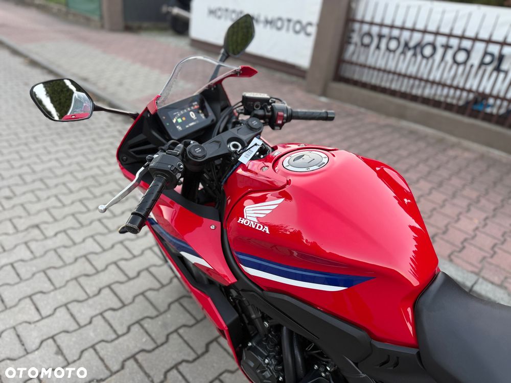 Honda CBR - 25
