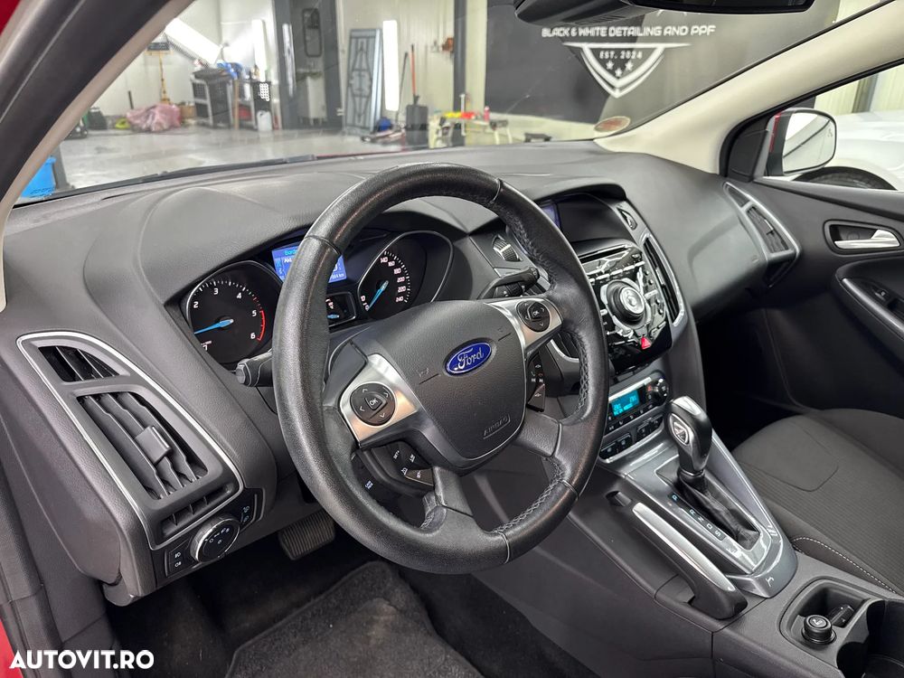 FORD Focus 2012 — imagine 6