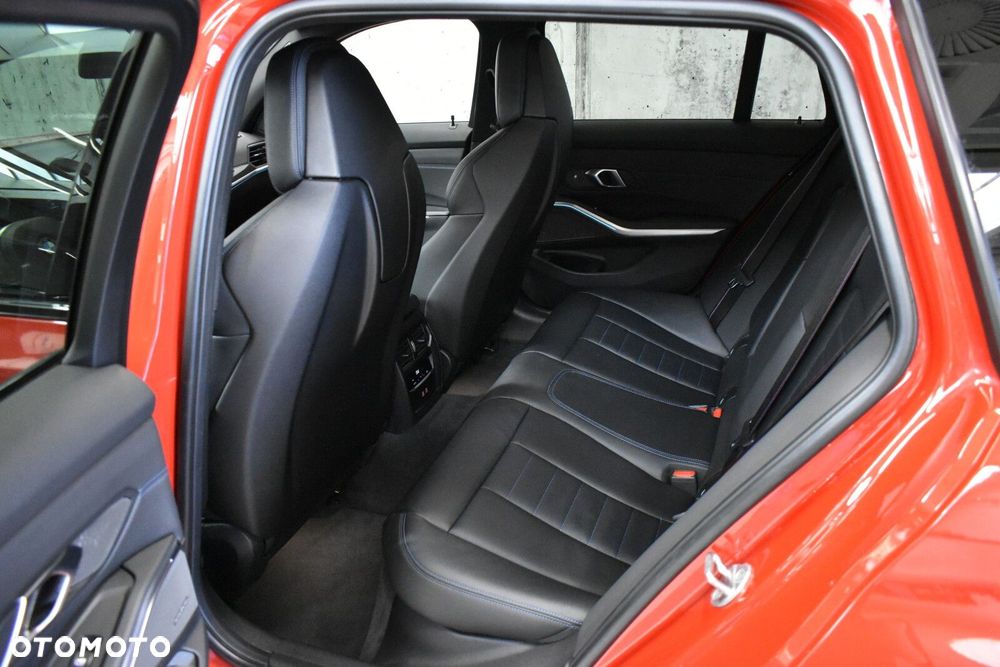 BMW Seria 3 - 24