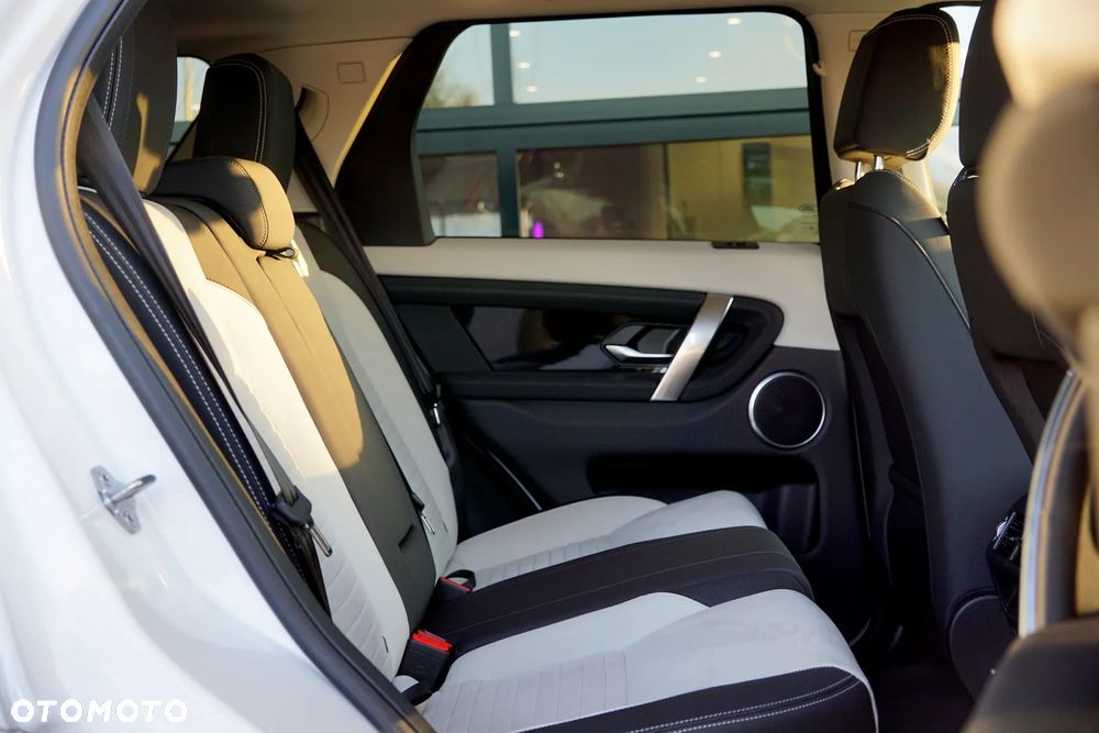 Land Rover Discovery Sport 2.0 D200 mHEV S - 24