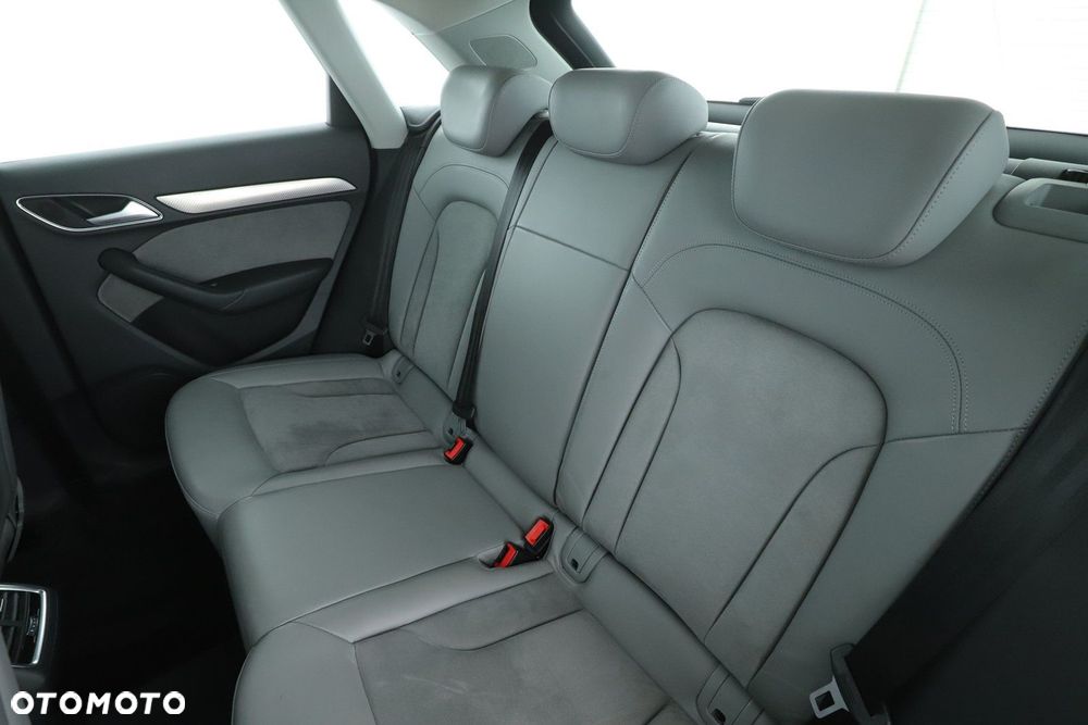 Audi Q3 - 24